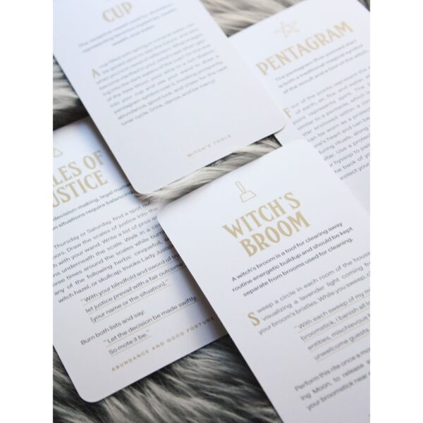 9781452176857-02.jpg (Eng) The Spells Deck: 78 Charms, Remedies, and Rituals for the Modern Mystic Cards / Cat Cabral