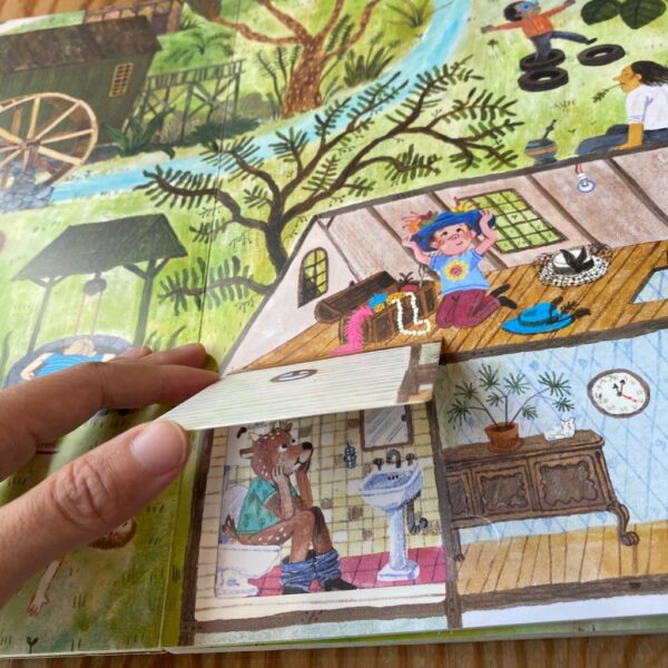 9781911496281-05.jpg (ฺBoard Book Wordless) The Fantastic Forest / Sebastián Ilabaca / Book Island