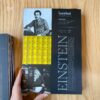 9786163017253-01.jpg ไอน์สไตน์: ชายผู้พลิกจักรวาล Einstein: The Man, the Genius, and the Theory of Relativity Walter Isaacson