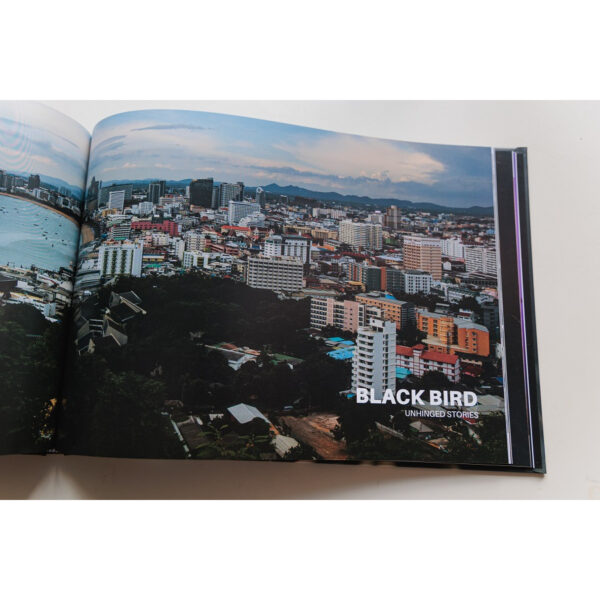 The Unhinged Stories ( Photobook) / Varuth Pongsapipatt