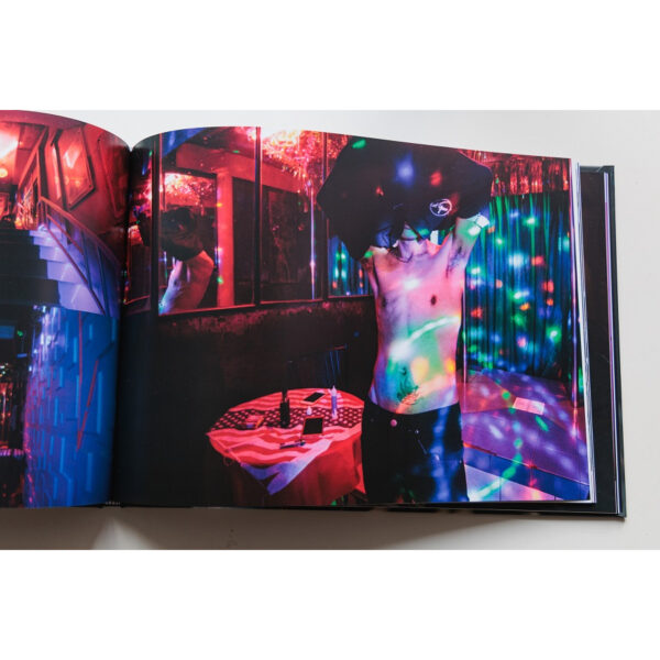 The Unhinged Stories ( Photobook) / Varuth Pongsapipatt