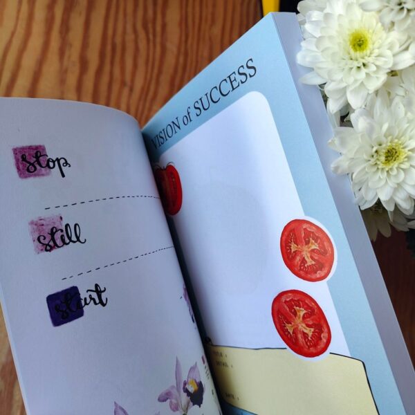 สมุดบันทึก Year Planning Guidelines My life planning guidelines and nature recording illustrations / T-ra Missu