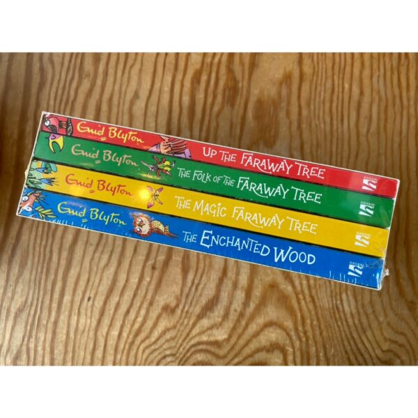 9781444961904-02.jpg (Eng) (ใหม่มือ1 มีตำหนิเล็กน้อย) The Complete Magic Faraway Tree Collection 4 Books Box Set / Enid Blyton / Hodder